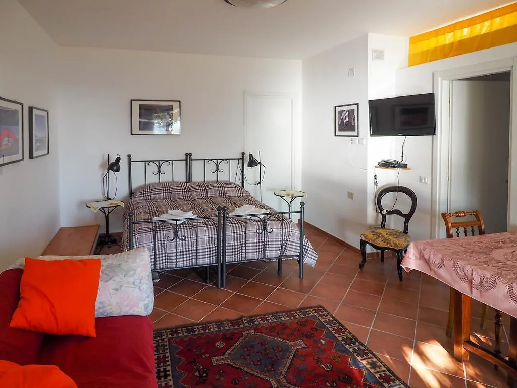 Bed and Breakfast Tra Gli Ulivi Pietra Ligure Bed & Breakfast