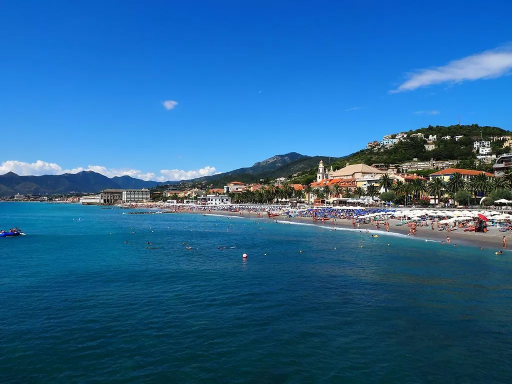 Tra Gli Ulivi Bed & Breakfast Pietra Ligure